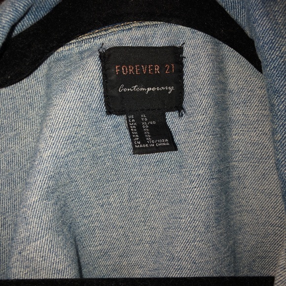 Cropped Jean Jacket - Picture 4 of 8